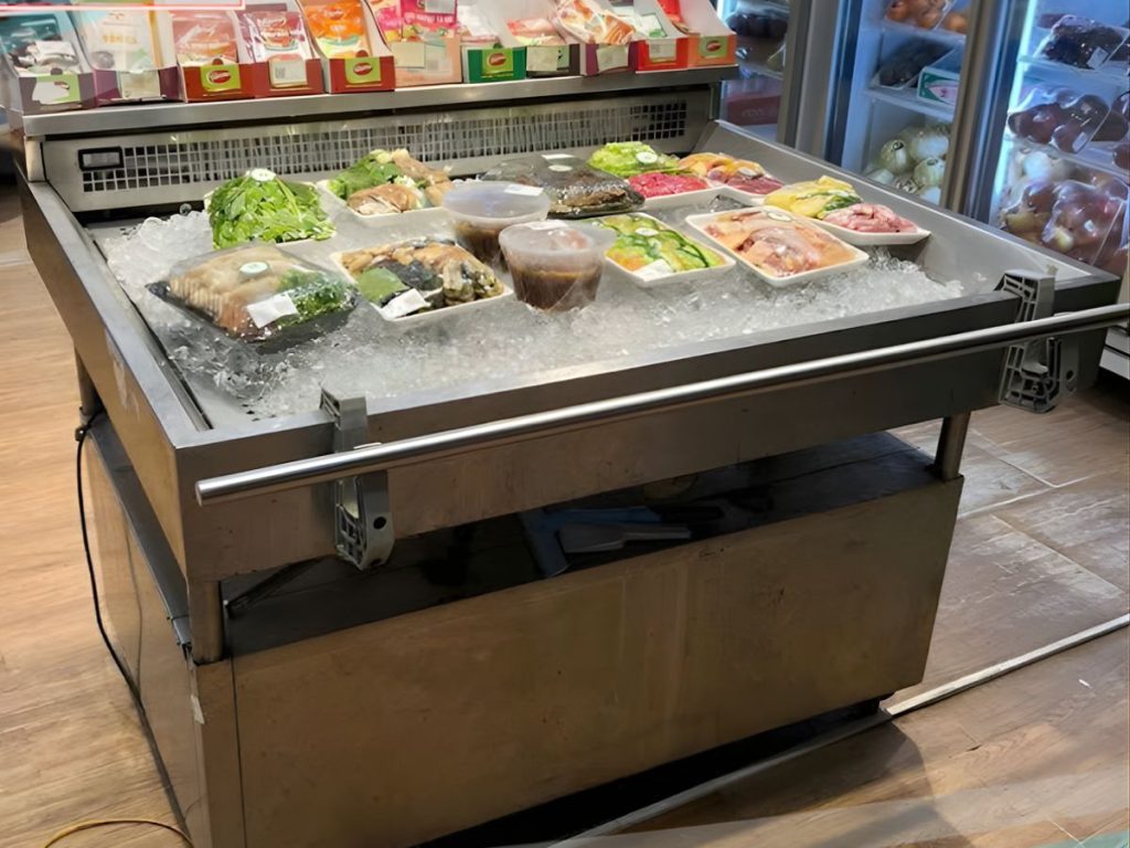 ảnh thực tế tủ mát trưng bày hải sản Berjaya FDC4