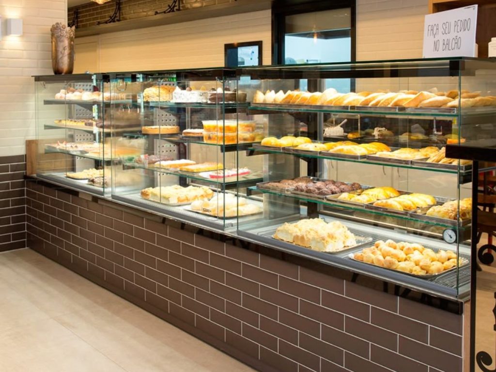 tủ trưng bày kính phẳng